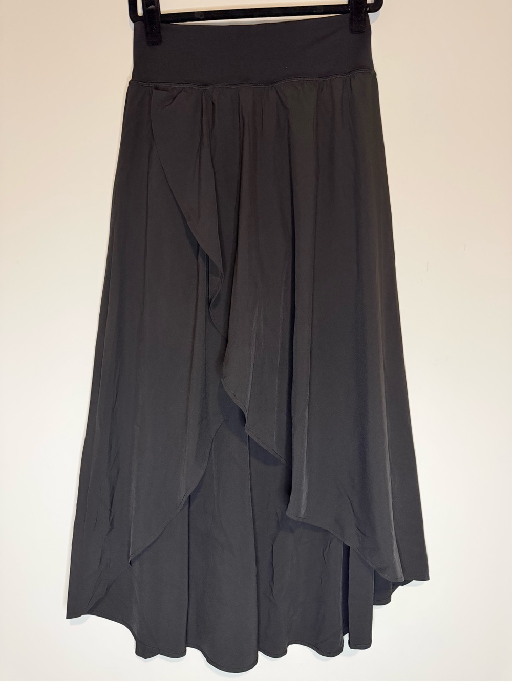 Amazon Healthyoga - Black Flowing Women's Skirt - Versatile Layered Design
